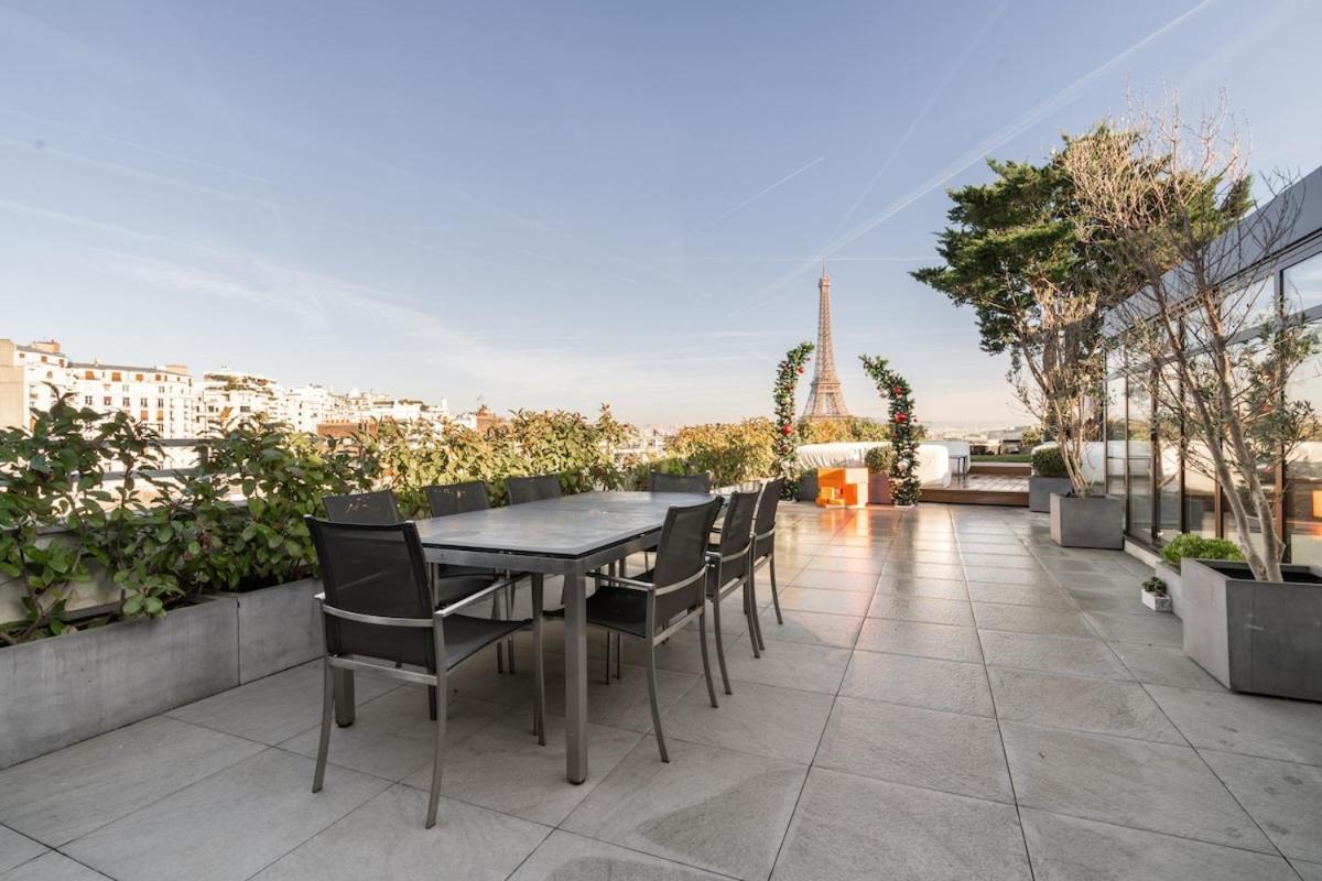 Appartement Splendide Rooftop Jacuzzi Tour Eiffel Ac Parijs